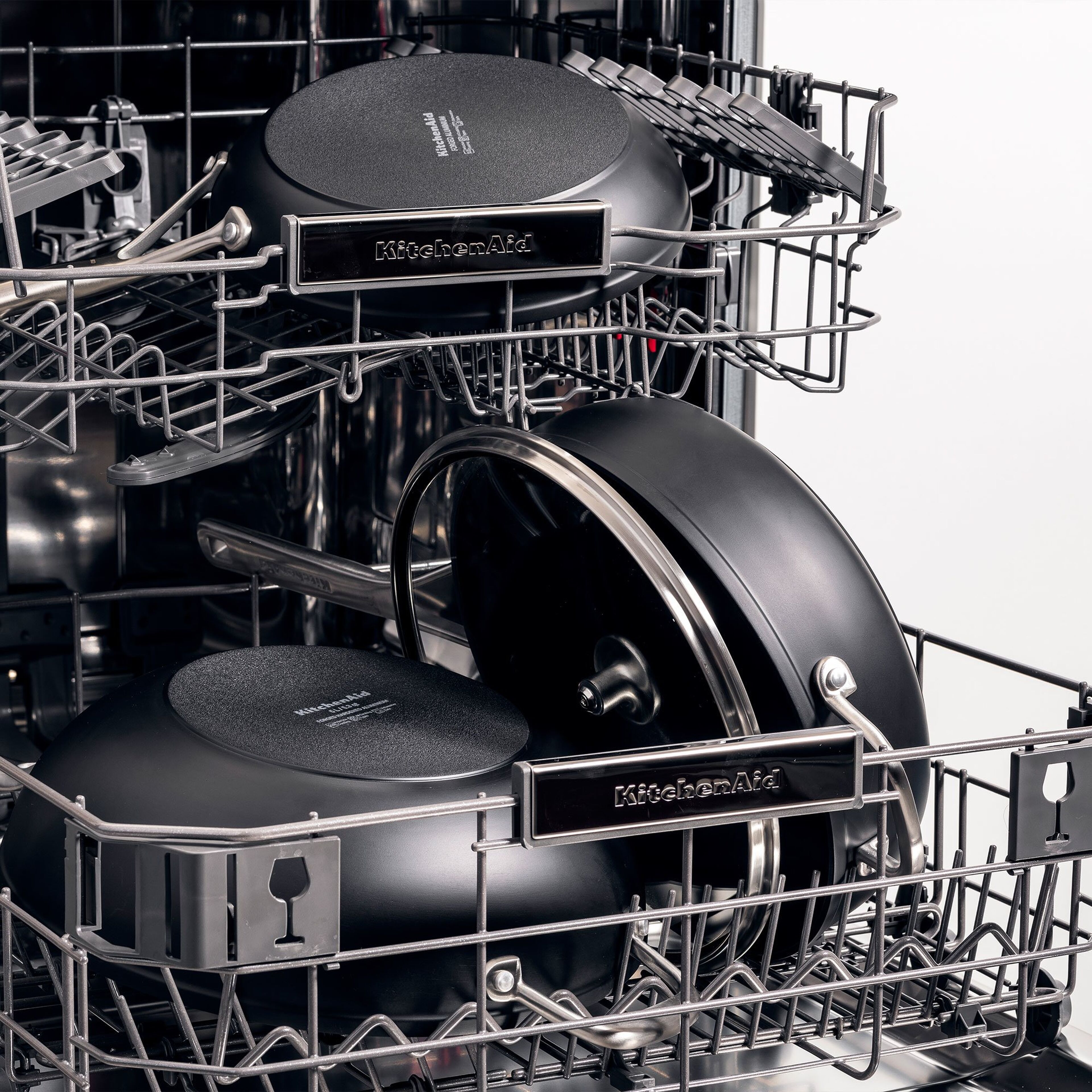 kitchenaid-stegepander-i-aluminium-2-pak-cc003587-001-57881-4