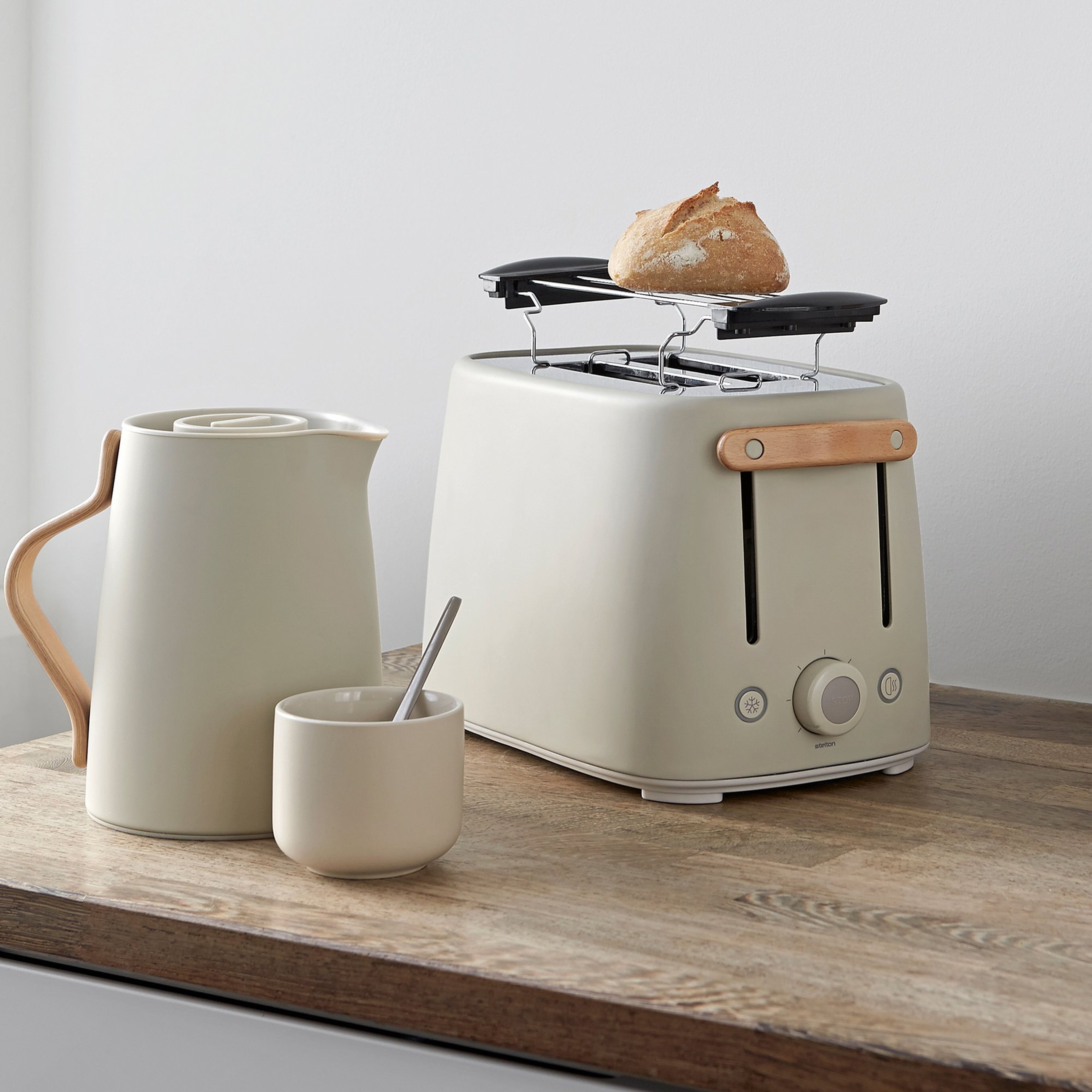 stelton-emma-broedvarmer-sort-x-232-56740-3