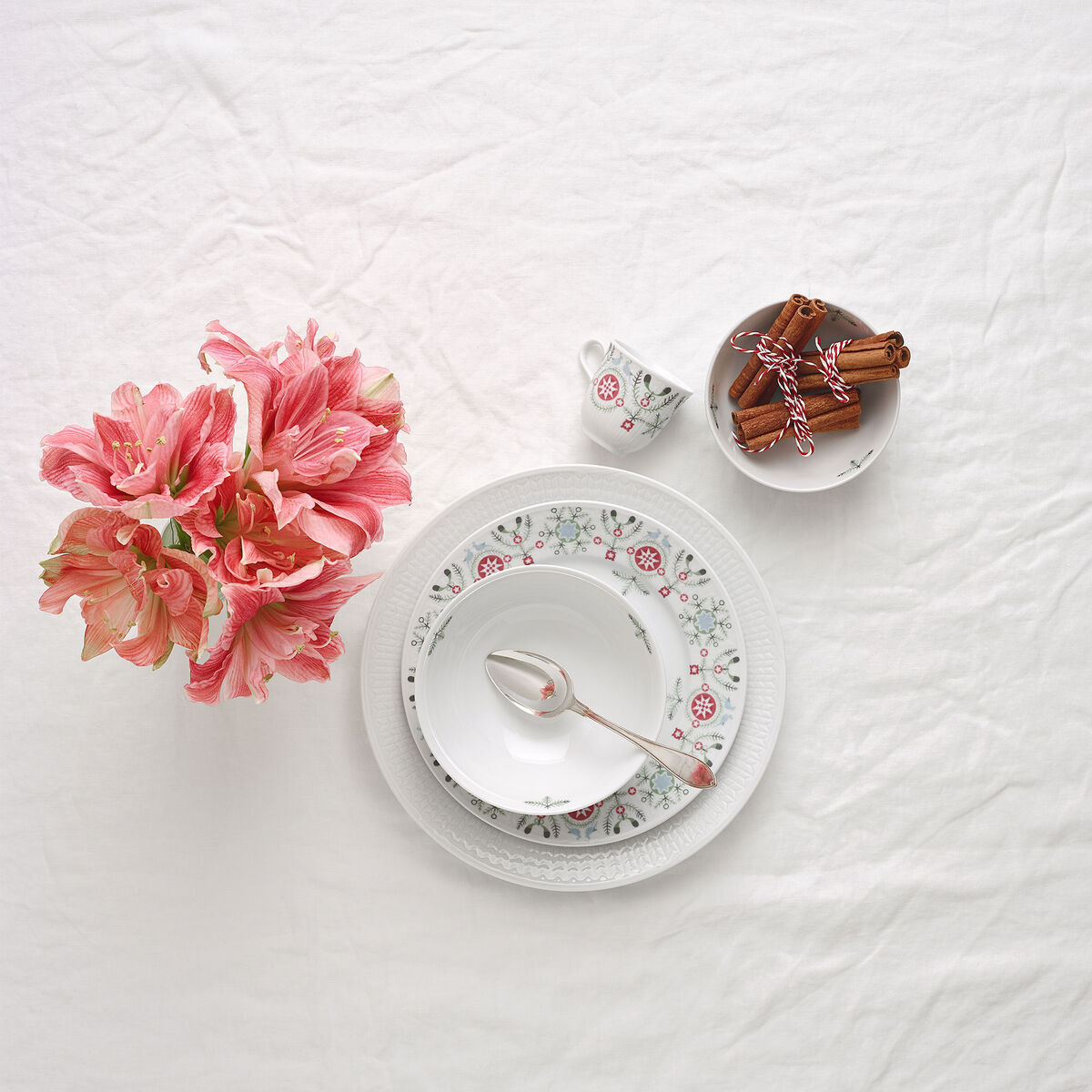 Swedish Grace Snø Tallerken 21 cm 