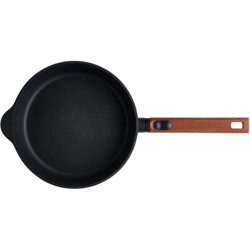 Woll Eco Logic QXR sautépanne 24 cm med avtagbart trehåndtak