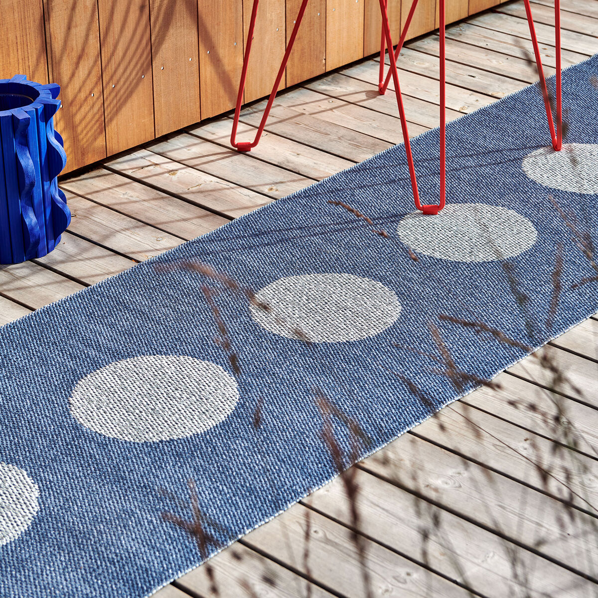 Pappelina Vera Pop matta 70 × 360 cm, river/blue fog