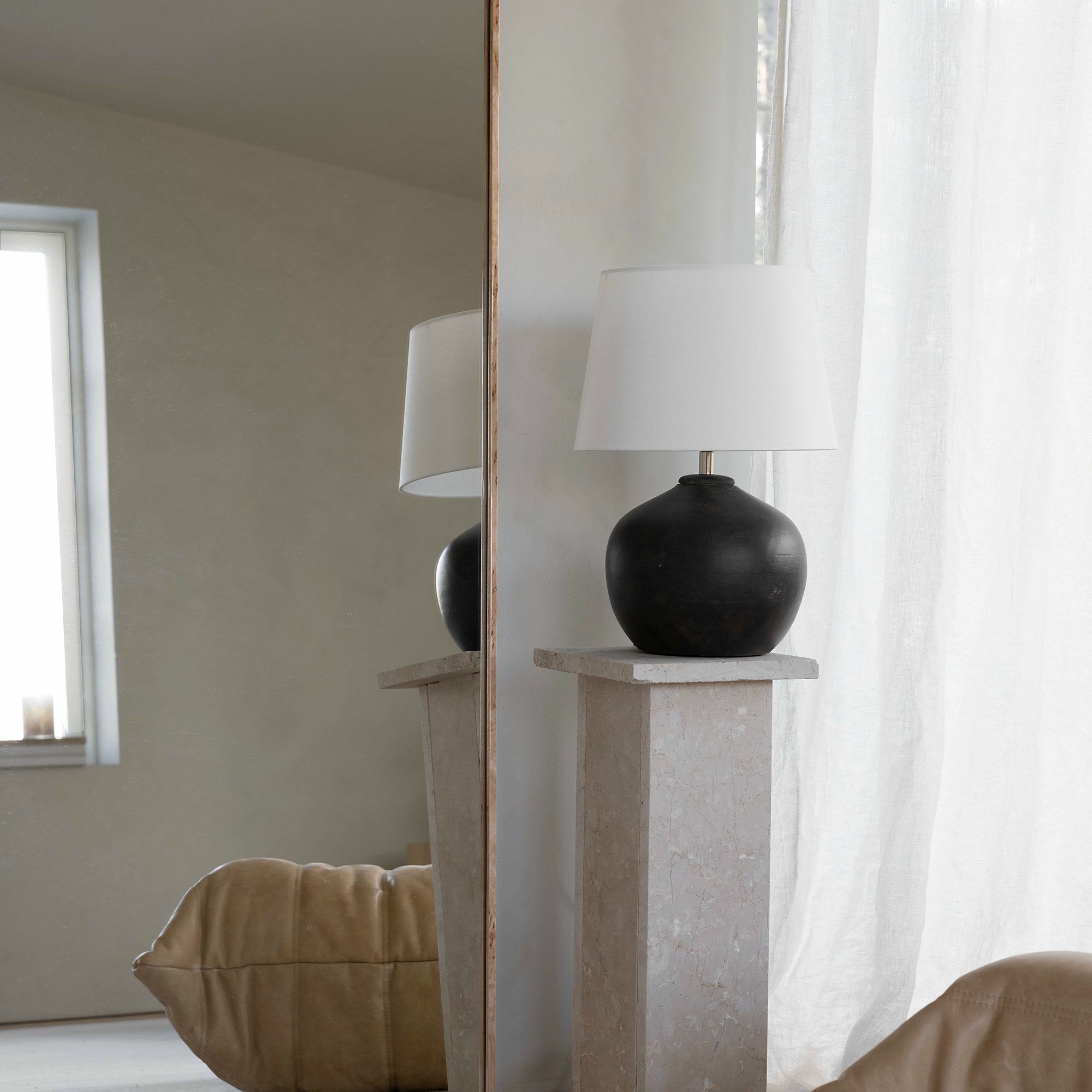 Alternativ bild 1 för Watt & Veke Mona lampfot, svart