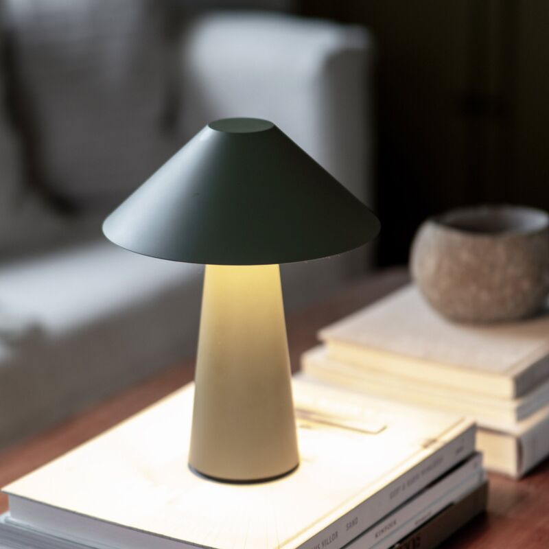 Cannes IP44 bærbar bordlampe, grøn