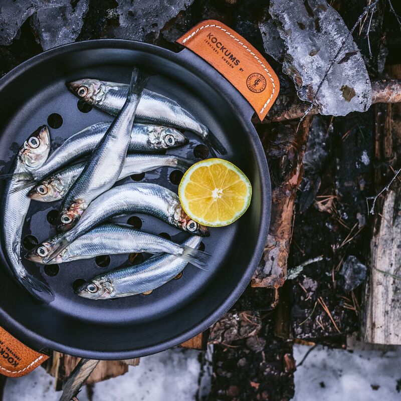 Perforeret grillform, 24 cm, kulstofstål