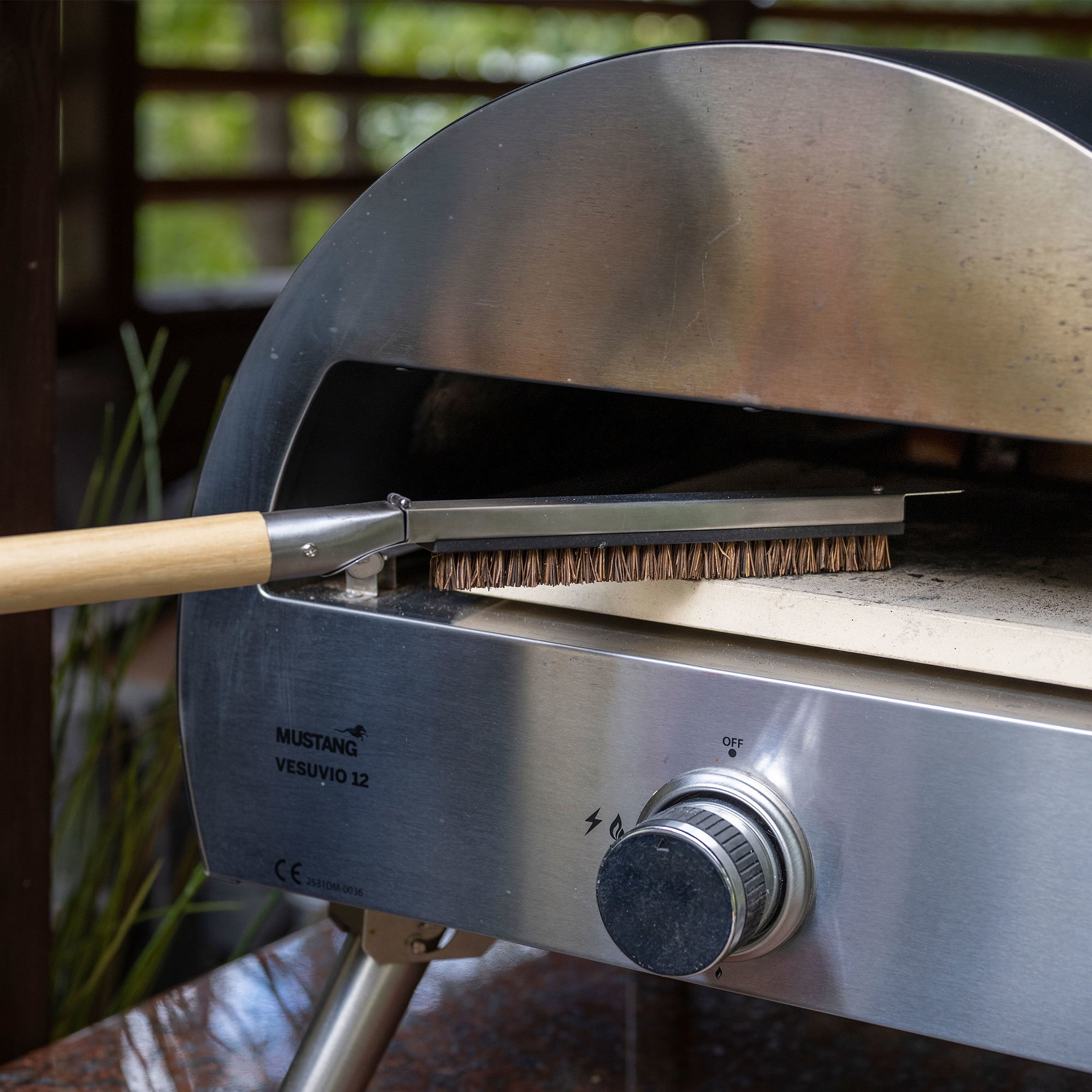 mustang-pizzaovnsboerste-57-cm-612116-51203-4