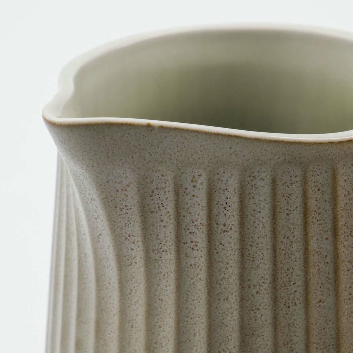 Pleat kanna 21 cm, grå/brun