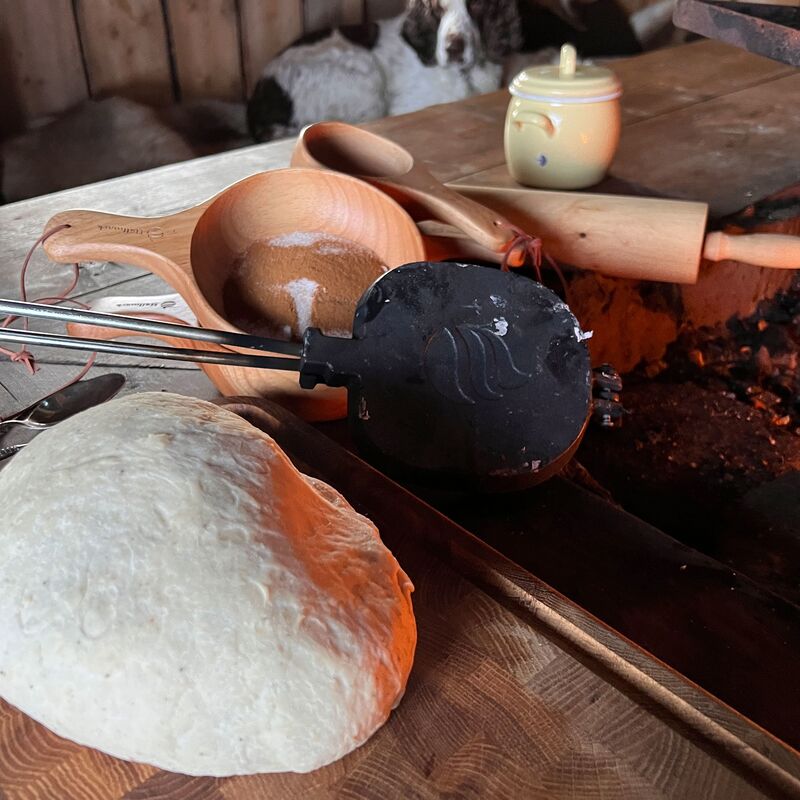 Voileipägrilli Hirvi