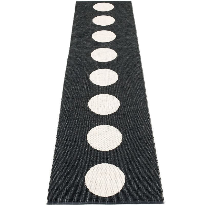 Matta Vera, 70 x 300 cm, black/vanilla