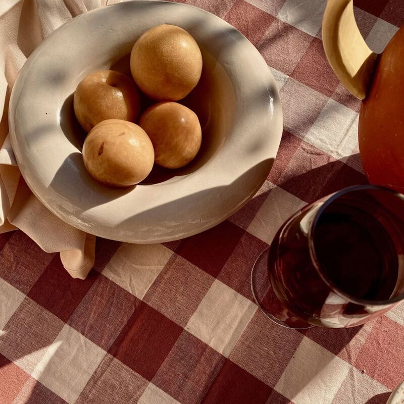 Bertel duk 330x145 cm, brun/aprikos