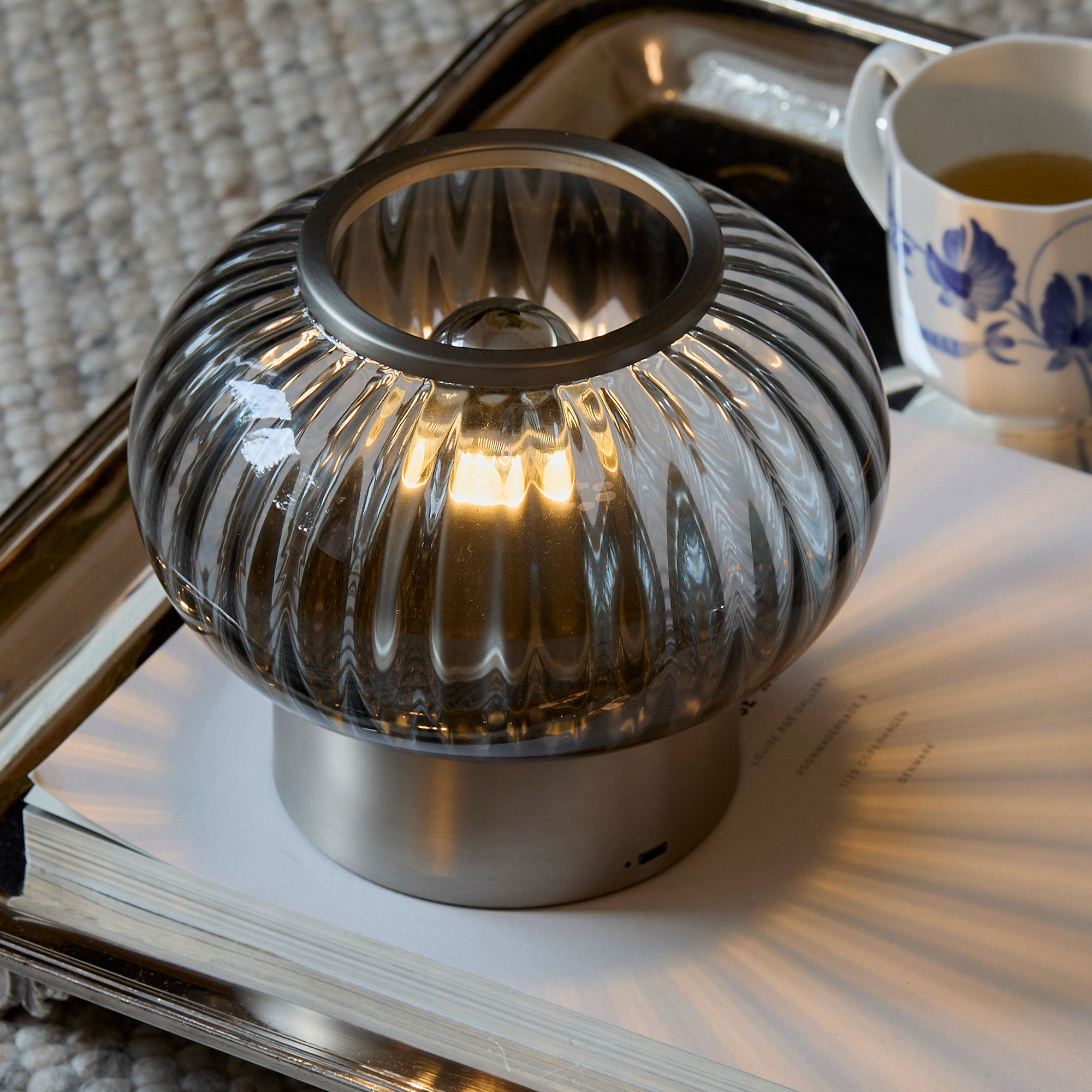 Urc bærbar bordlampe 19 cm, smoke