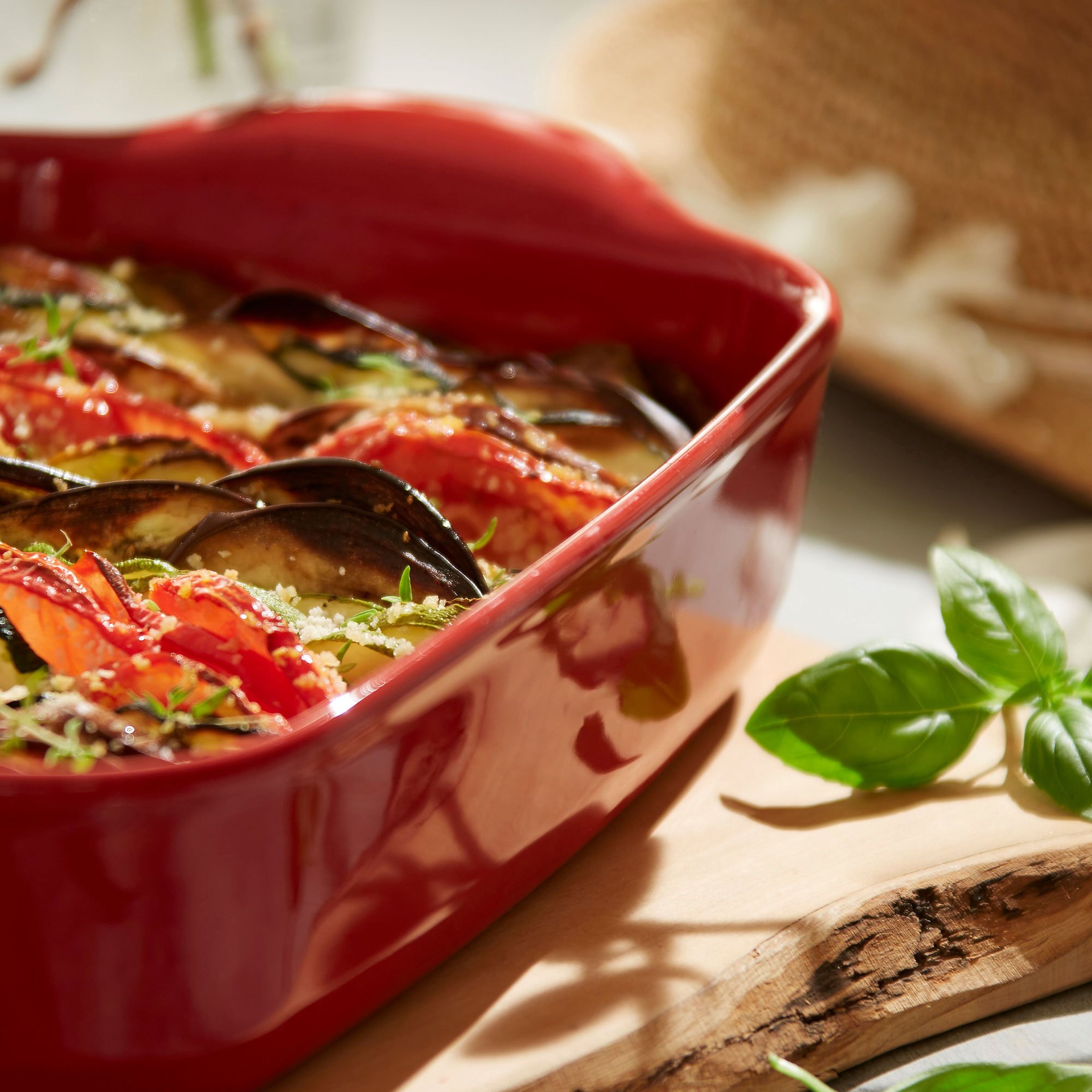 emile-henry-rektangulaer-ovnfast-fad-l-4-liter-roed-eh349654-65160-6