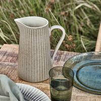 Pleat kande 21 cm, brå/brun