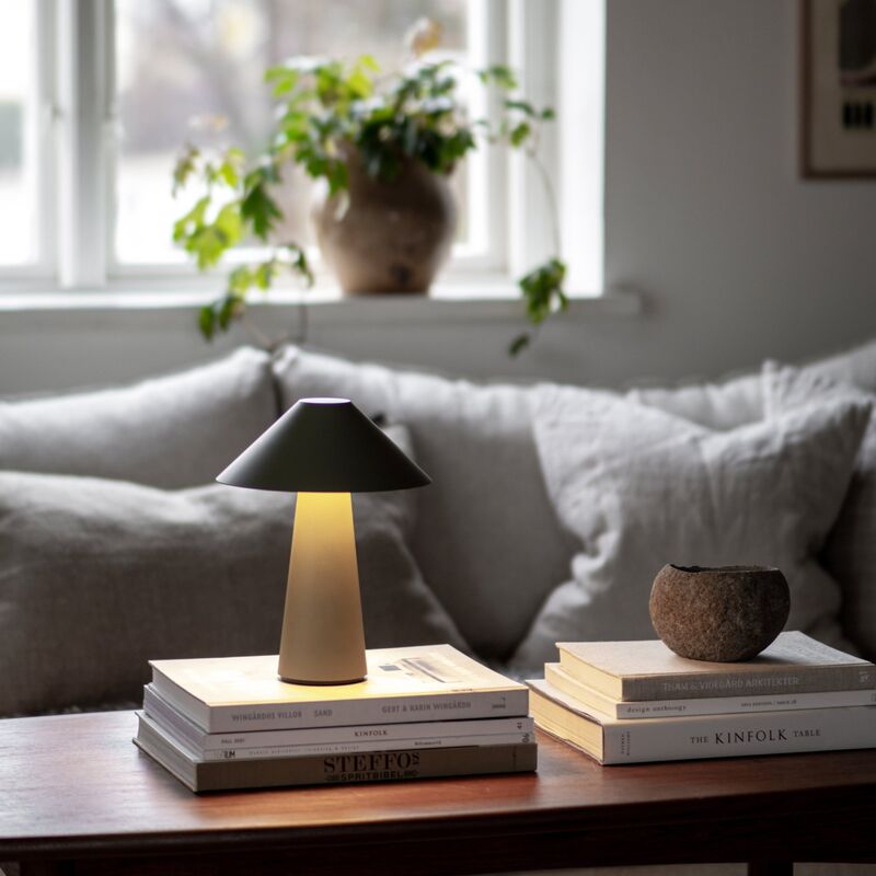 Cannes IP44 bærbar bordlampe, grøn