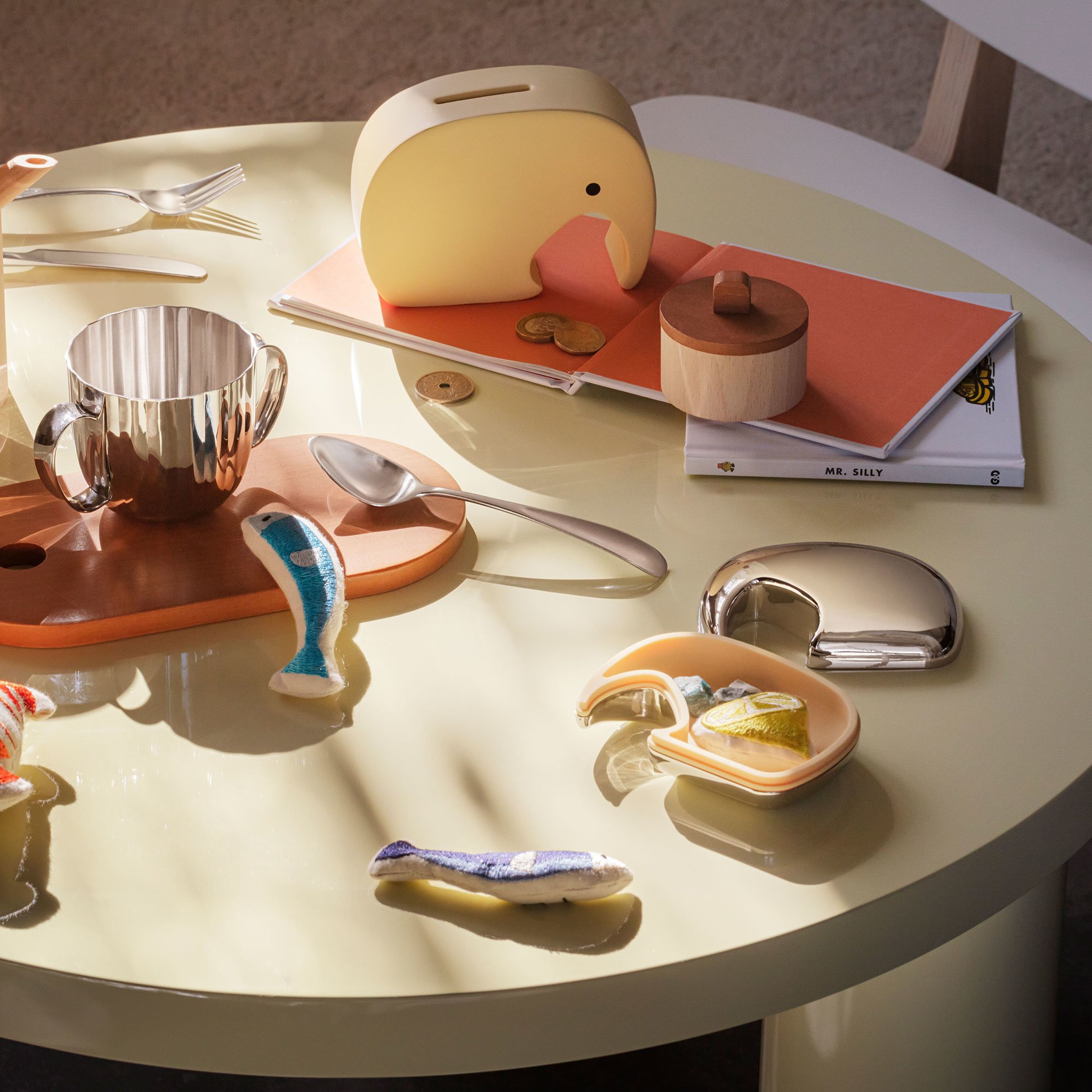 georg-jensen-elephant-aeske-gul-10019781-57001-3