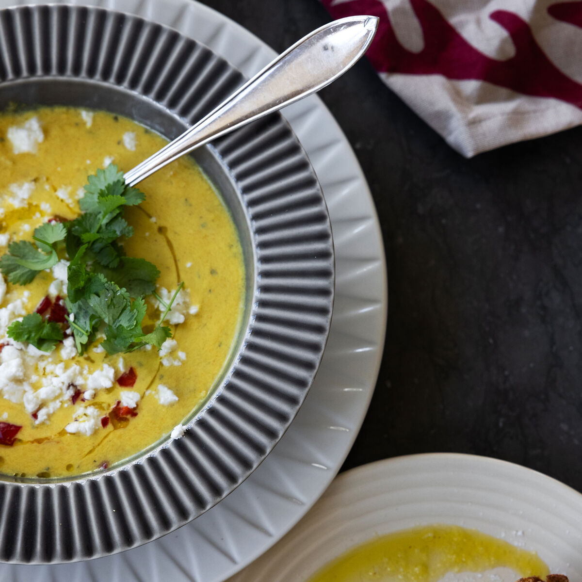 Coffee & More dyp tallerken, grå