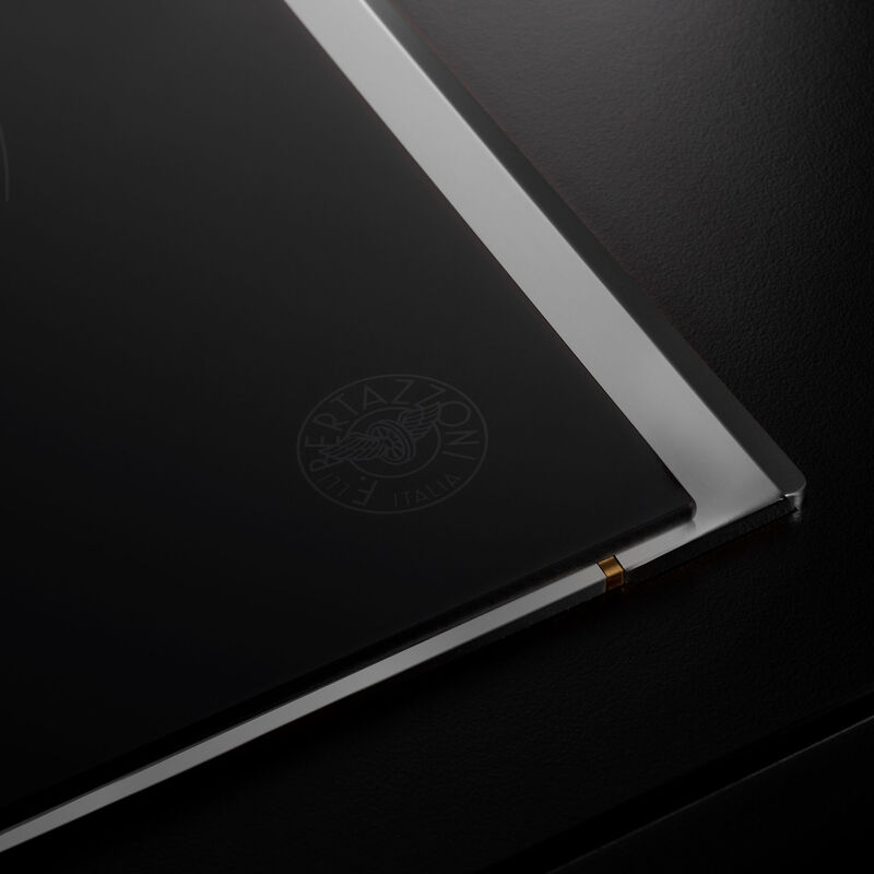 P784I1M30XP Premium induksjonstopp 78 cm med stålramme, 4 soner