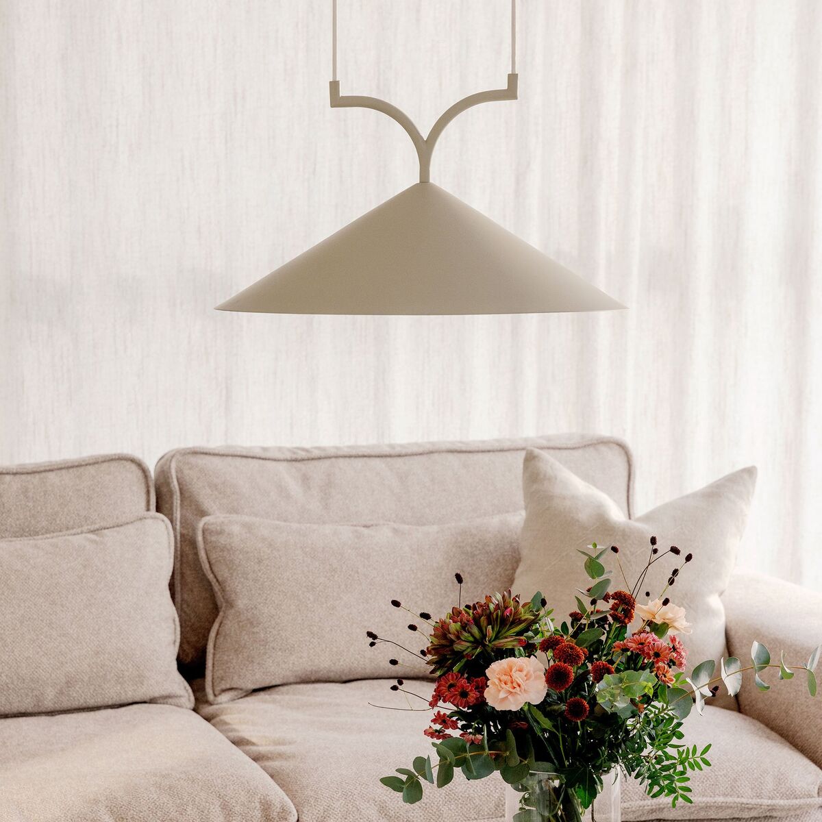 Curve pendel taklampa 50 cm, beige