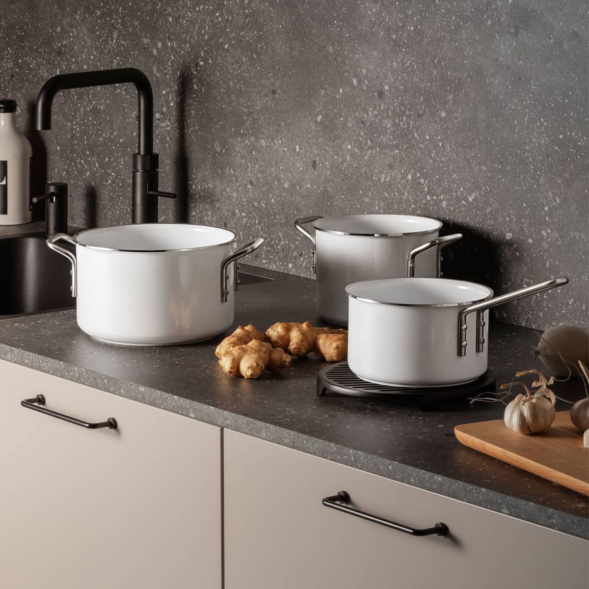 White Line kasserolle 1,8 liter