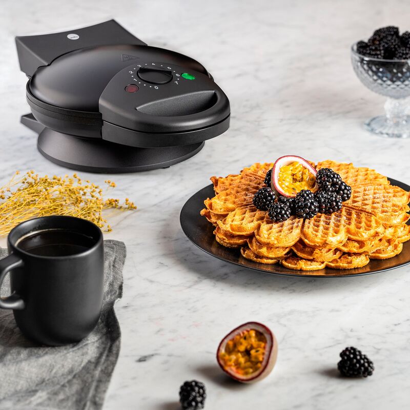 WM-623B vohvelirauta, musta