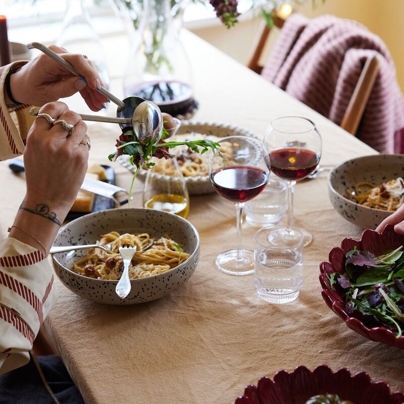 Edith pöytäliina 280 x 150 cm, beige