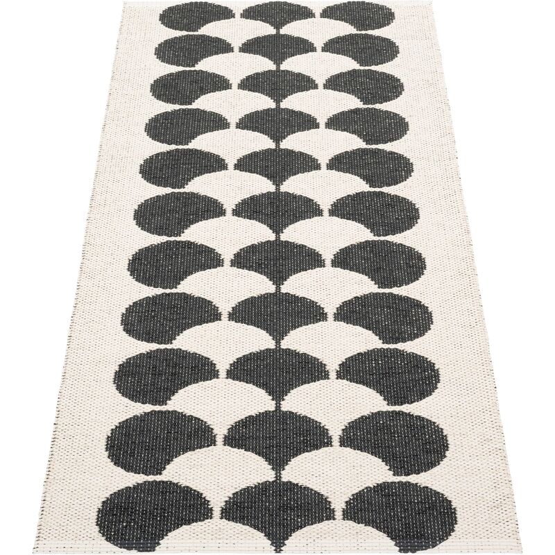 Poppy plastmatta 70 x 150 cm, black