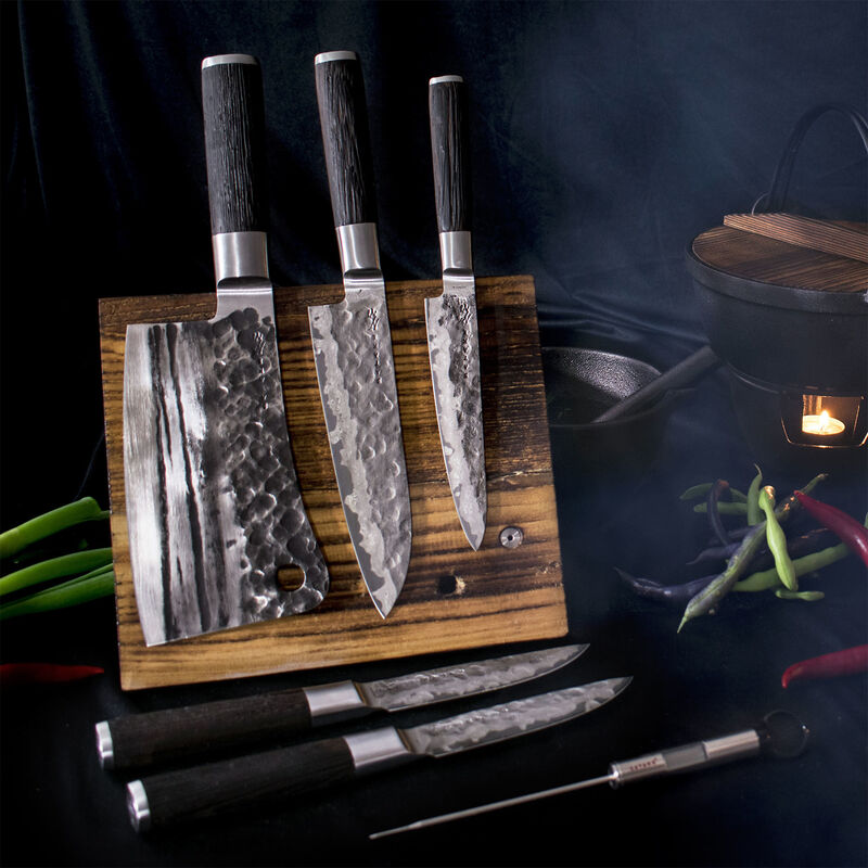 Kuro 2 deler knivsett, Santoku 18 cm. og Petty 15 cm.