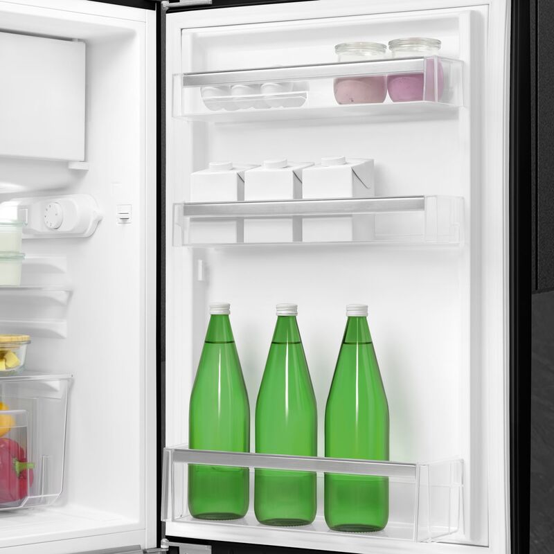 FAB10RBL6 Kjøleskap med fryserom, svart