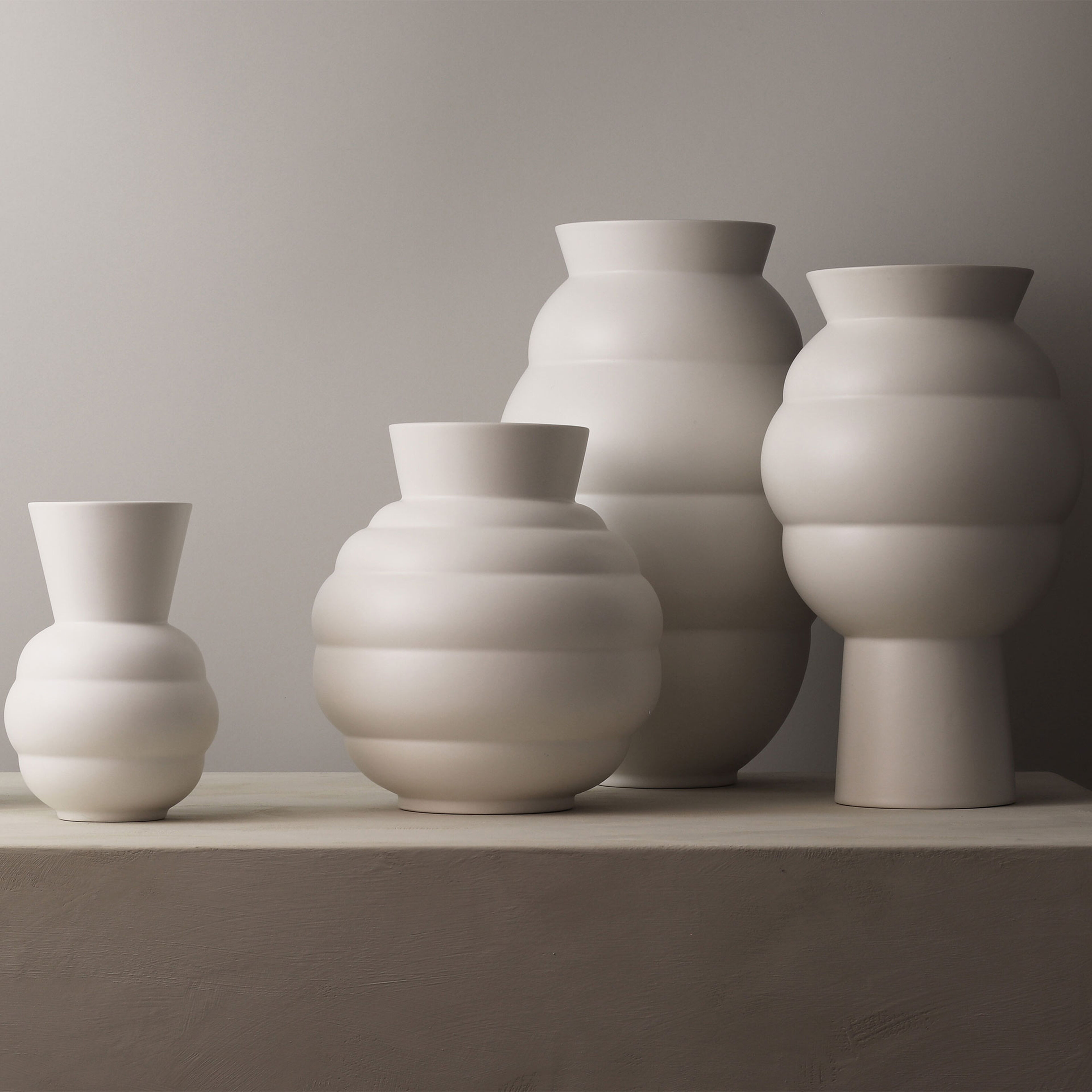 Knabstrup Tortus Archie Vas 37 cm, valkoinen