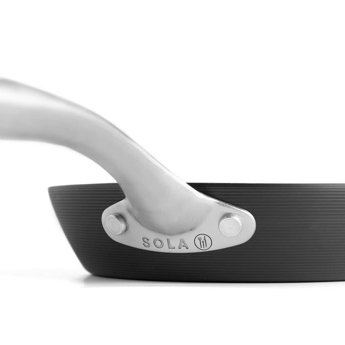 Onyx hiiliteräspannu 28 cm