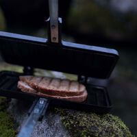 Toastjern støbejern