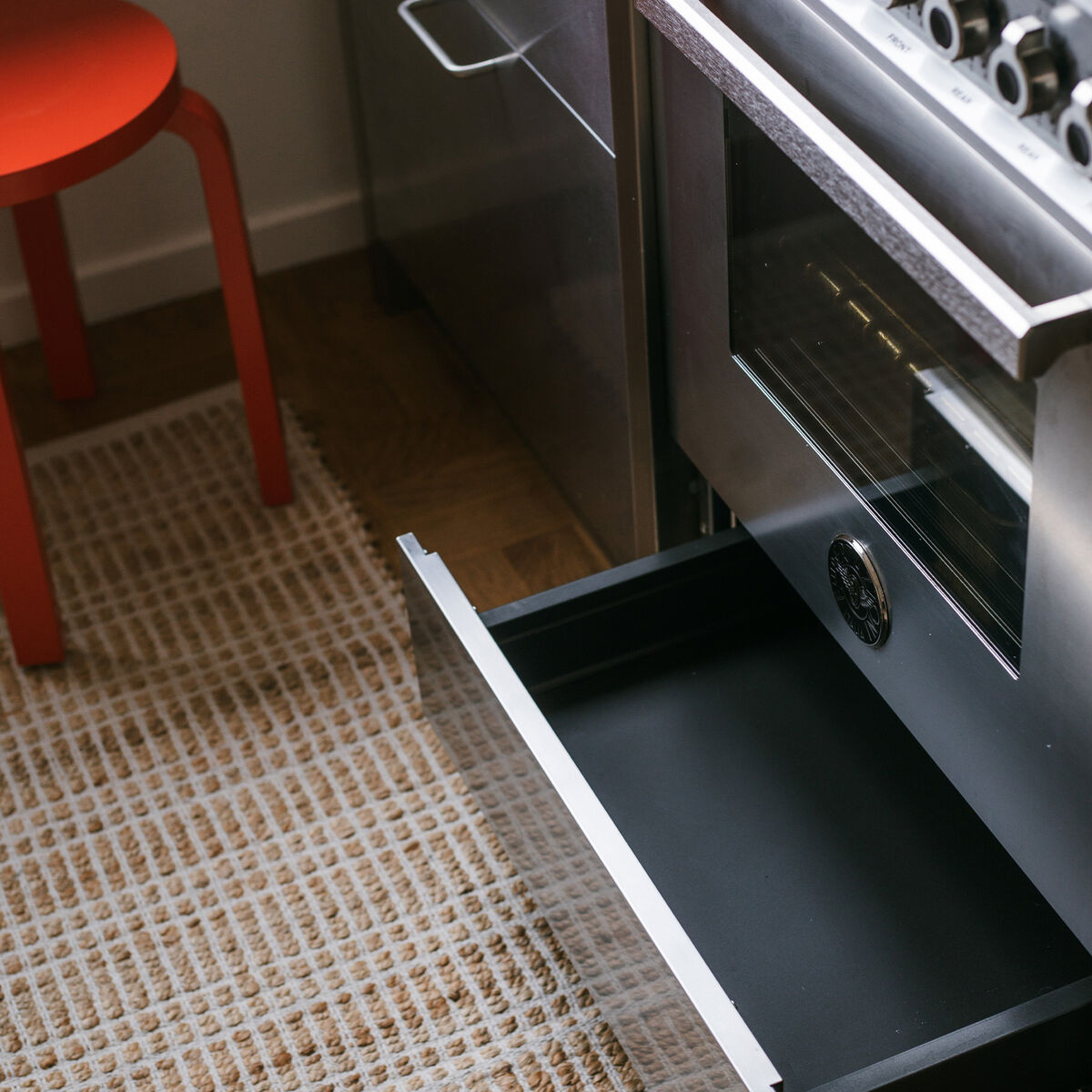 PRO64I1EXT2 Professional induktionsspis 60 cm med 4 zoner och 1 ugn, rostfritt stål