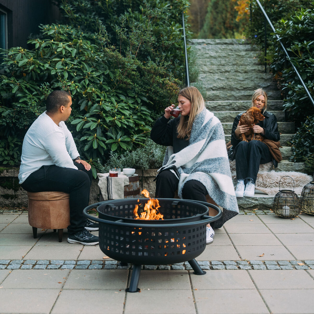 Eldstad stor med gnistskydd   