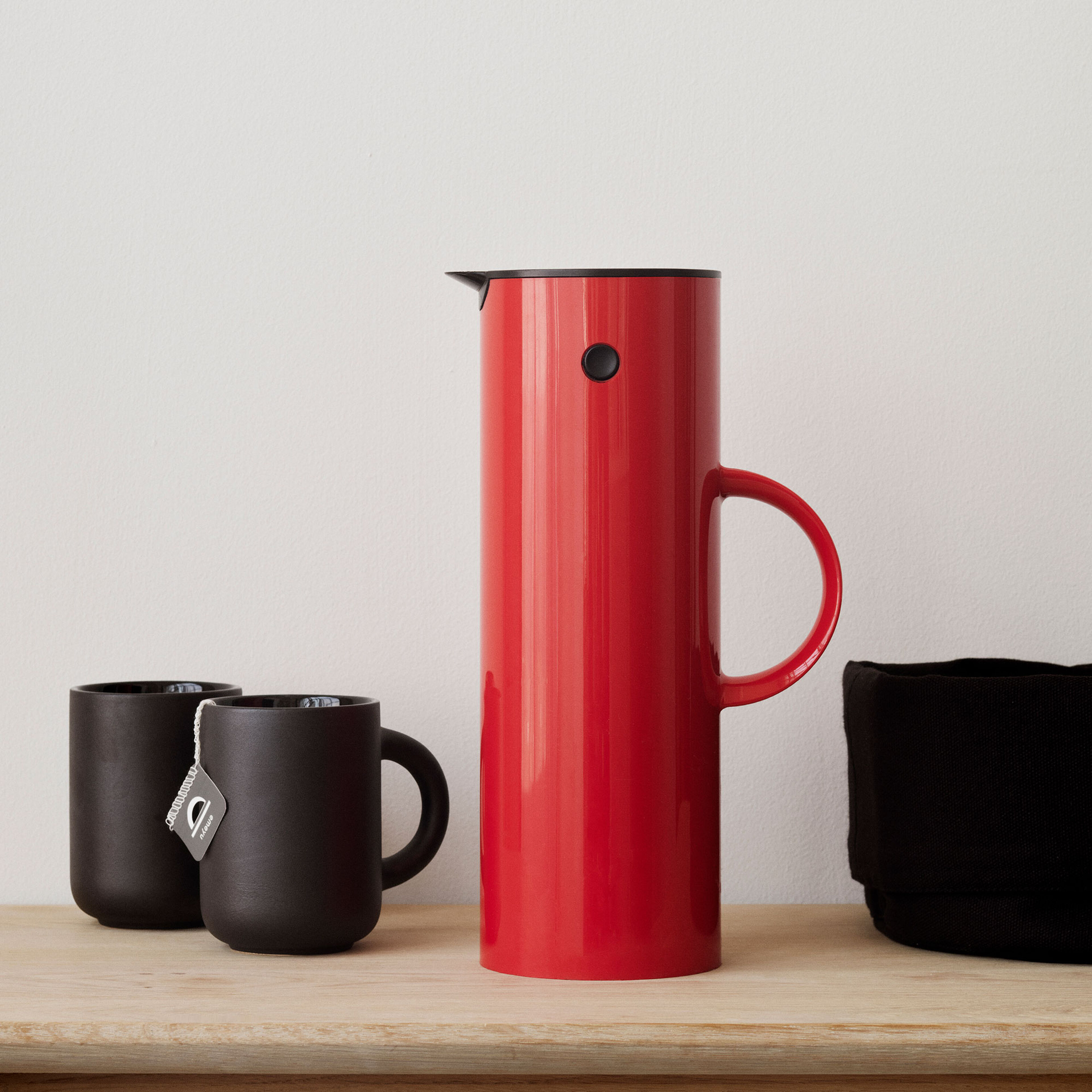 EM77 Termoskanna 1 liter - ABS Röd