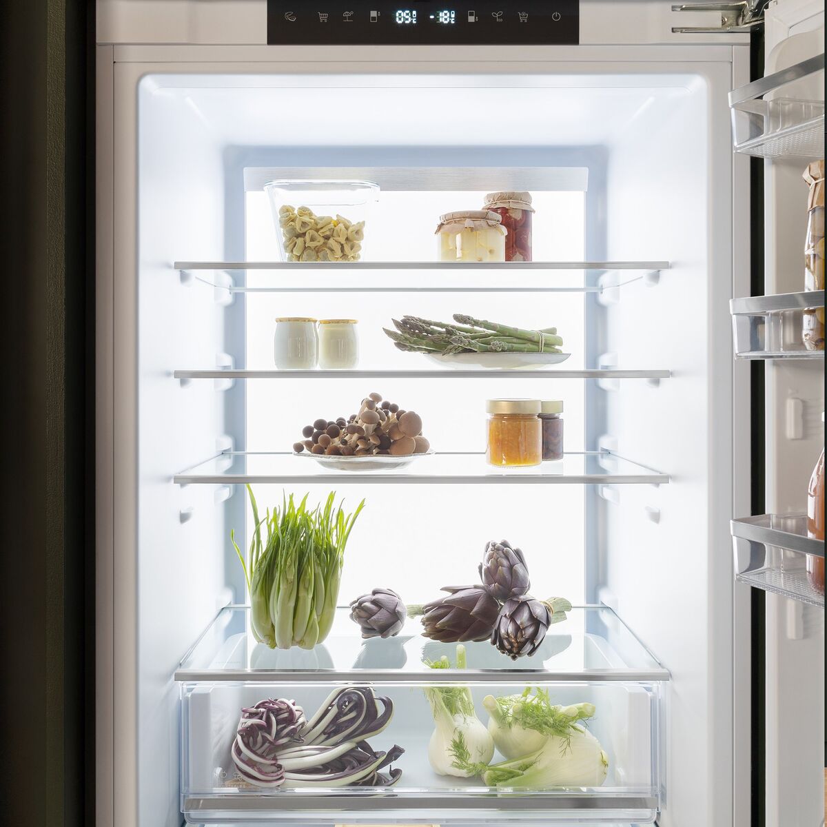 REF704BBNPTC Door-on-Door Kyl/Frys 193 cm