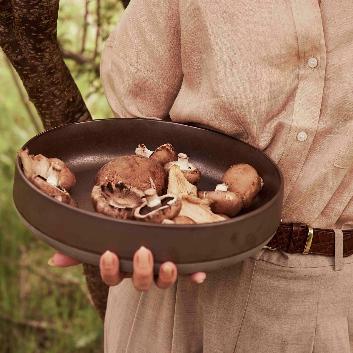 serveringsskål metallisk brun