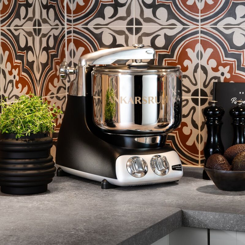 AKM 6230 Köksmaskin + Deluxepaket, Matt Svart