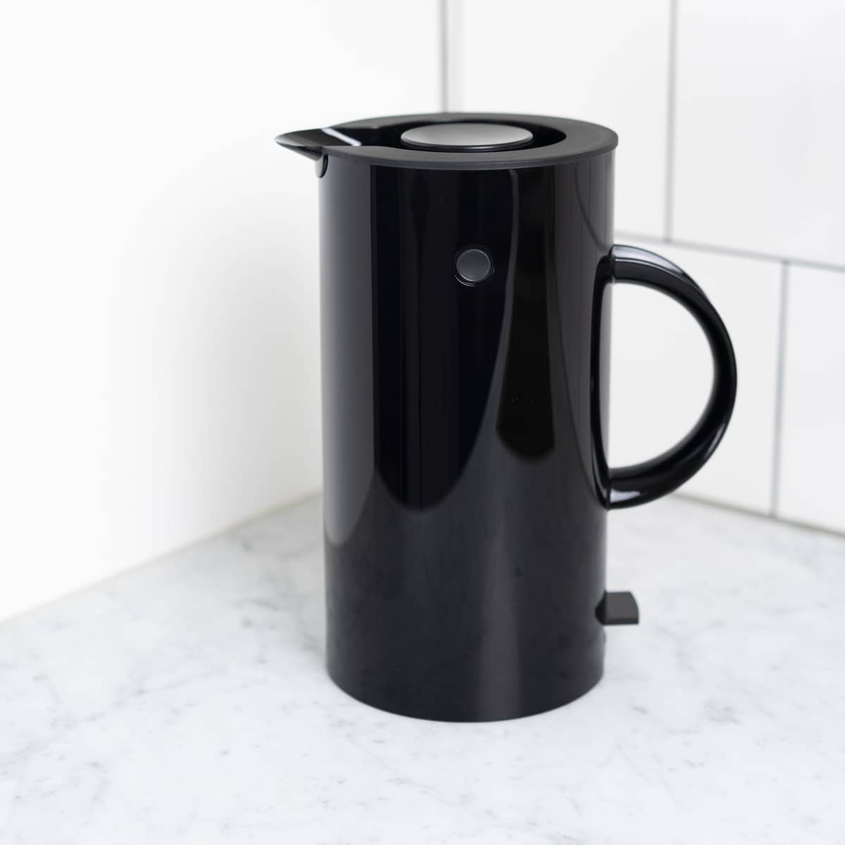 EM77 Vattenkokare 1,5 liter Svart