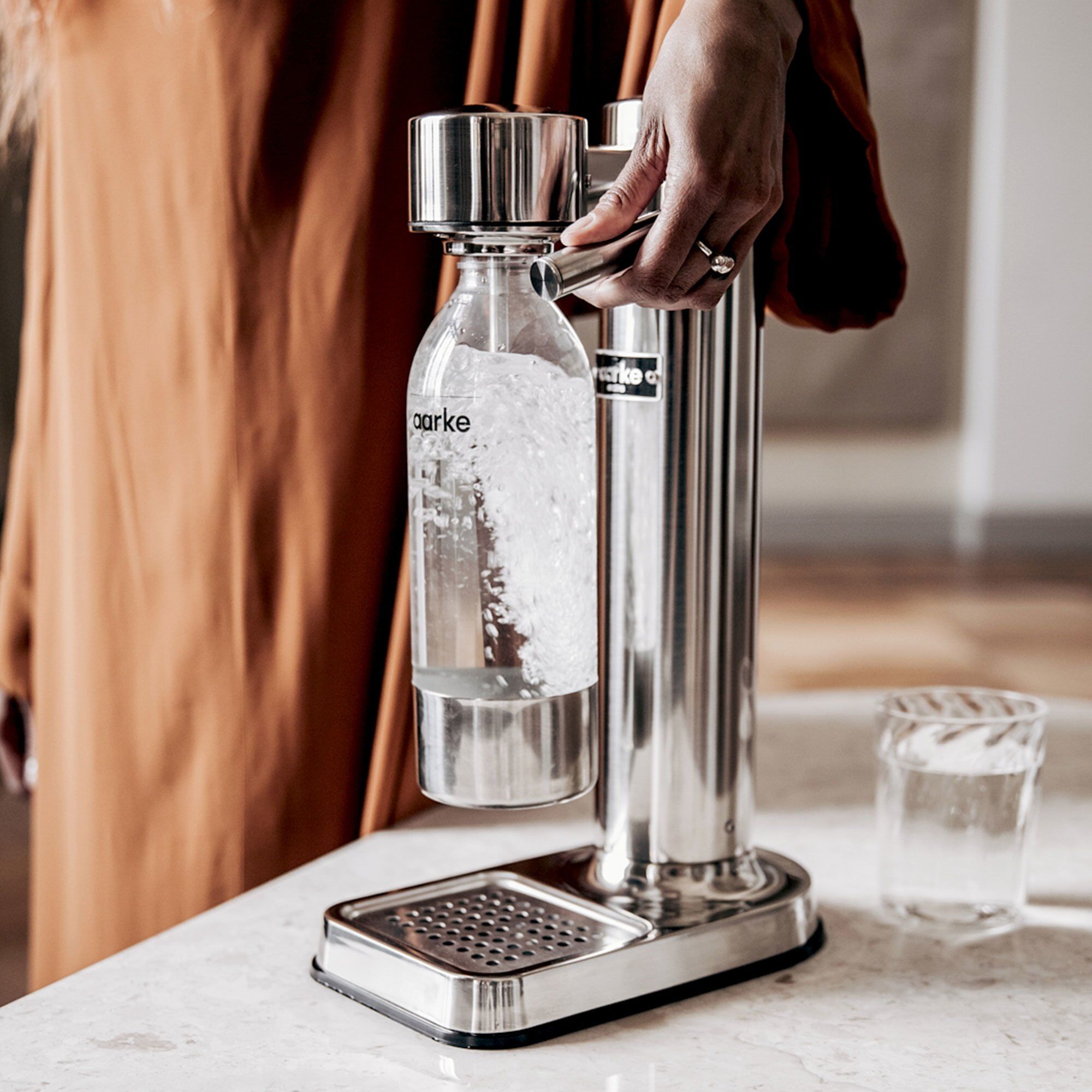 Alternativ bild 1 för Aarke Carbonator 3 kolsyremaskin, polerat stål + extra flaska