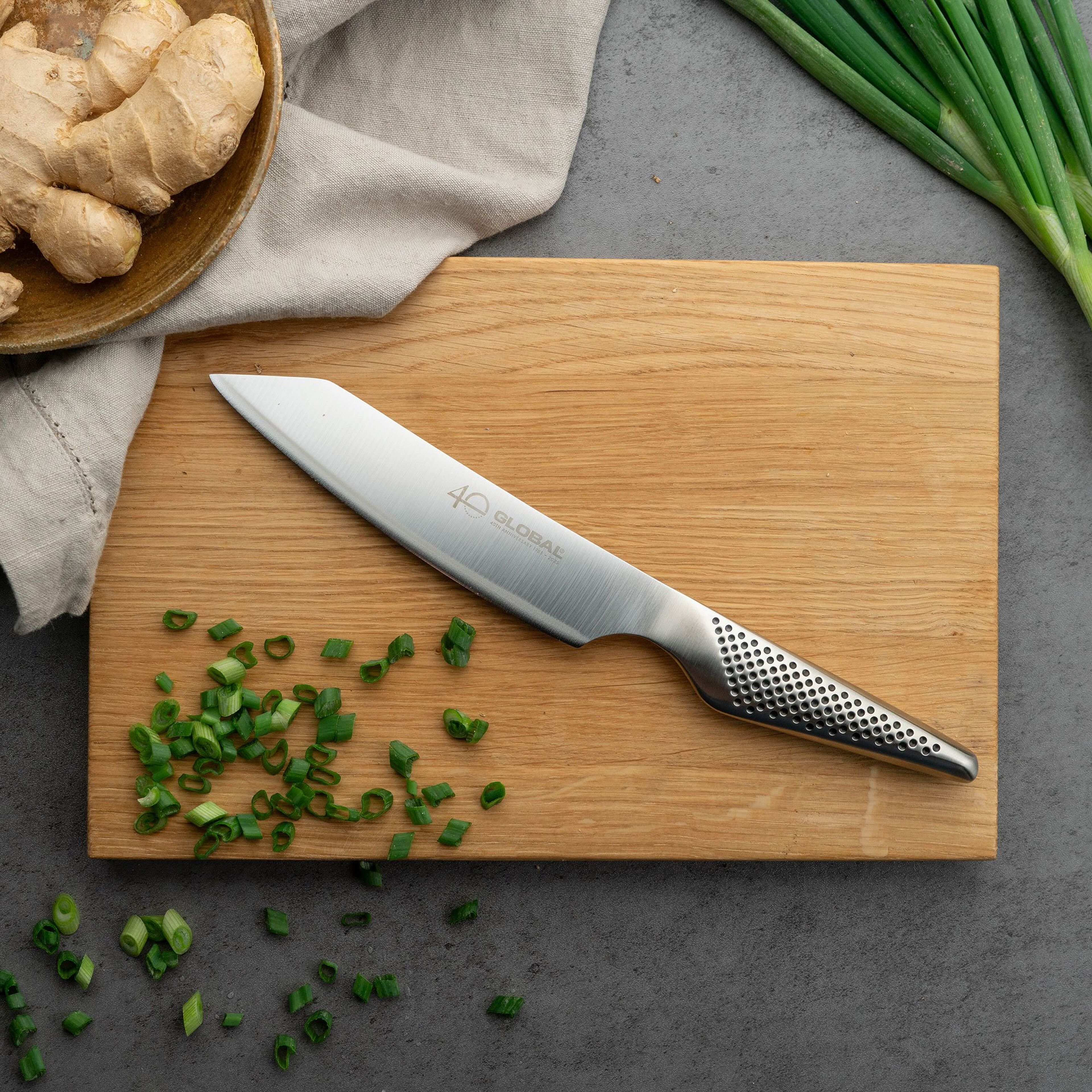 global-40-aarsjubileumskniv-gs-110-ab-kiritsuke-15-cm-gs-110-ab-64299-3