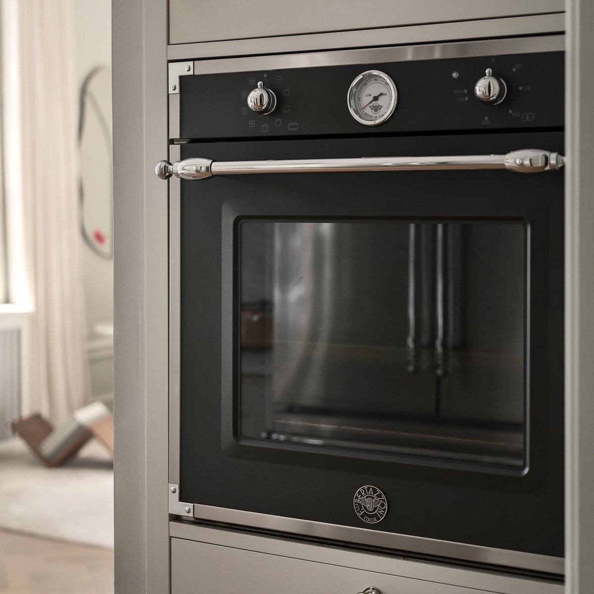F609HEREKT Heritage Innebygget Ovn 60 cm, Svart