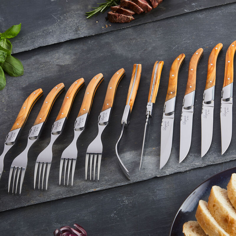 Biffbestikk i gaveeske 12 deler, oliventre