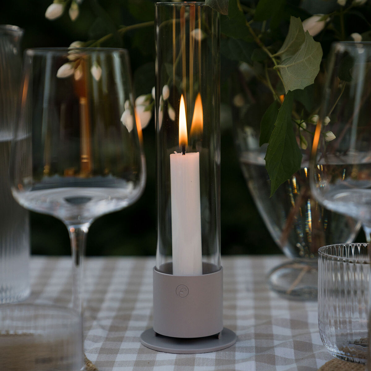 Ljusstake med glascylinder, naturvit