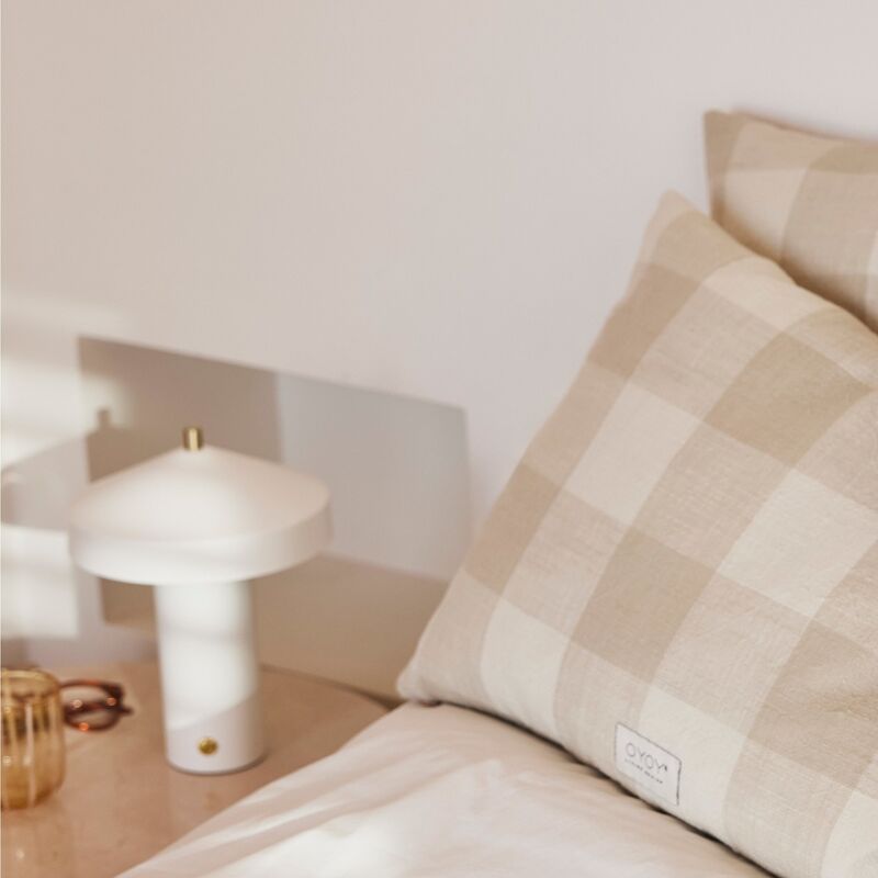 Hatto pöytävalaisin, valkoinen