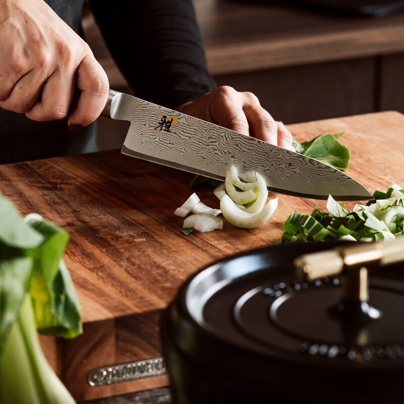 Musta kokkiveitsi 5000MCD 67, 20 cm 