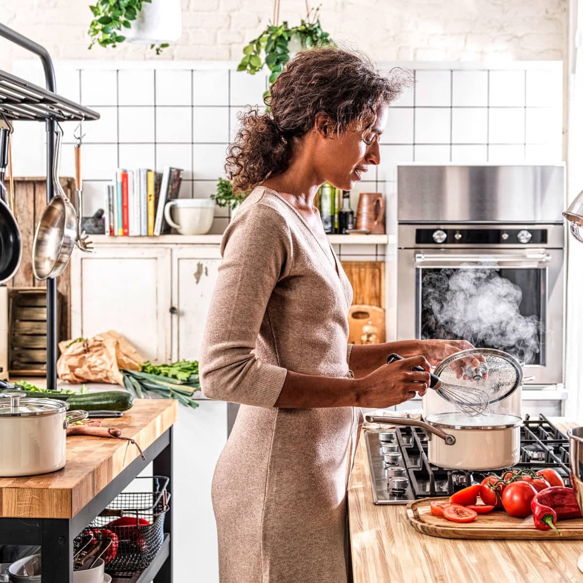 Cookware Collection -kattila, kannellinen, 24 cm, manteli
