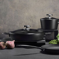 Scanpan Pro SB+ serveringspanne med lokk 32 cm