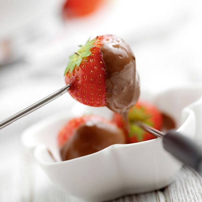 Fonduesetti, jossa 8 haarukkaa, musta