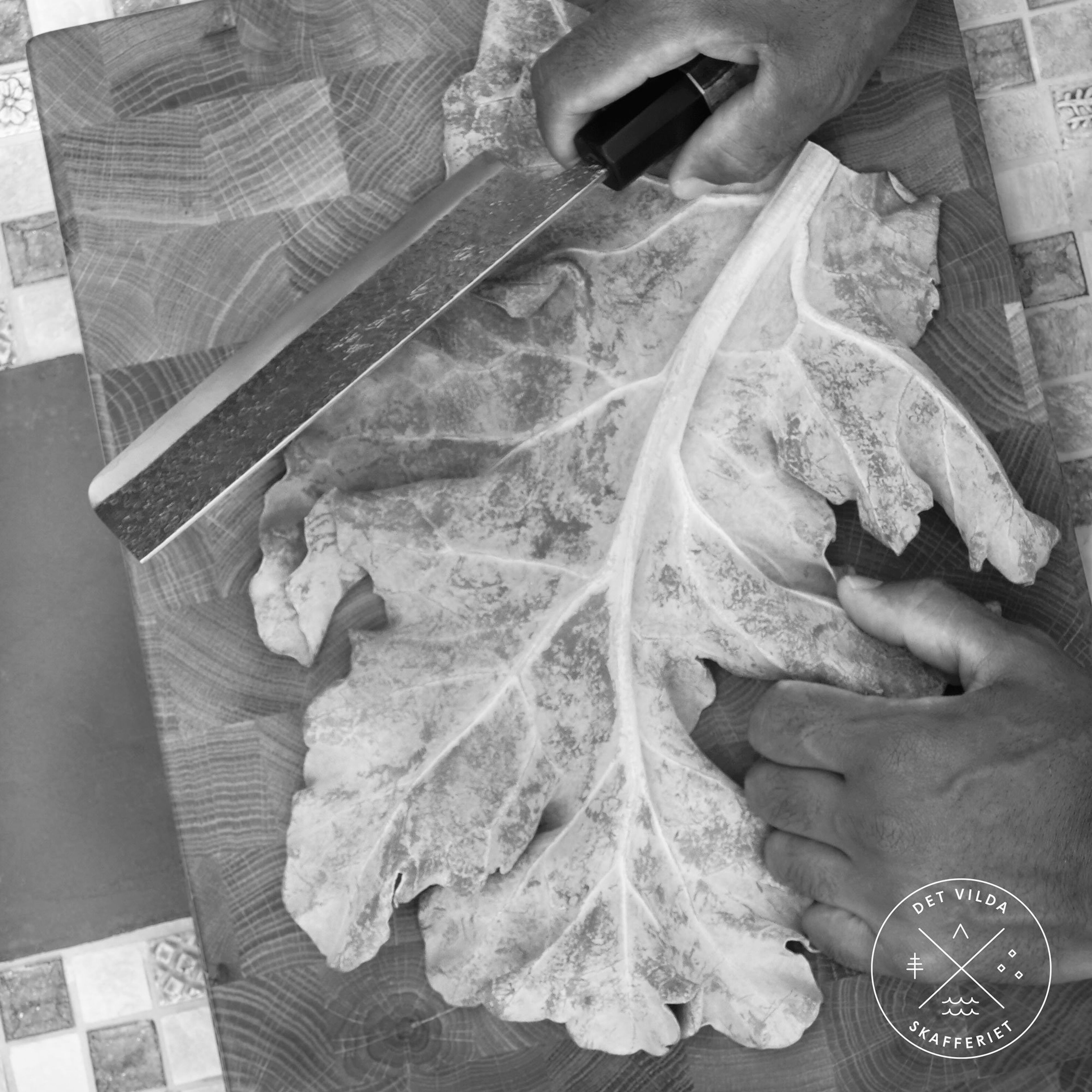 det-vilda-skafferiet-skaerebraet-naturolieret-eg-15102-60063-3