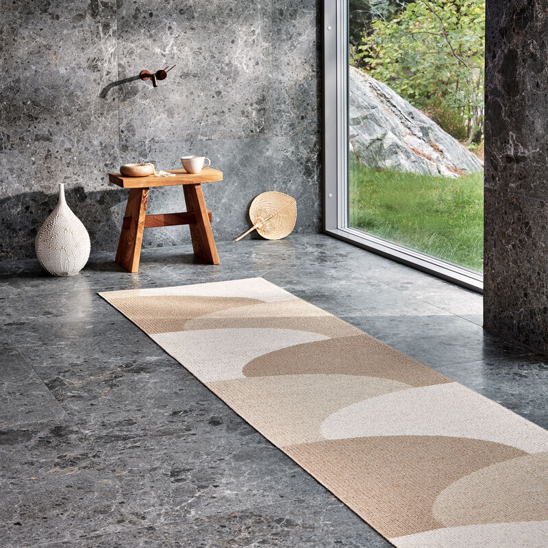 Pappelina Hill -matto 70 × 360 cm, vanilla/beige/cream