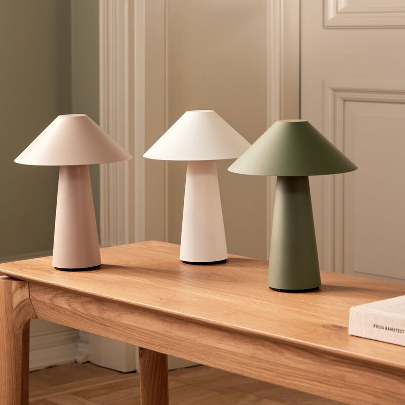 Cannes IP44 bærbar bordlampe, grøn